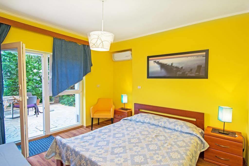 Apartments And Rooms Vila Irma Opatija Exterior foto